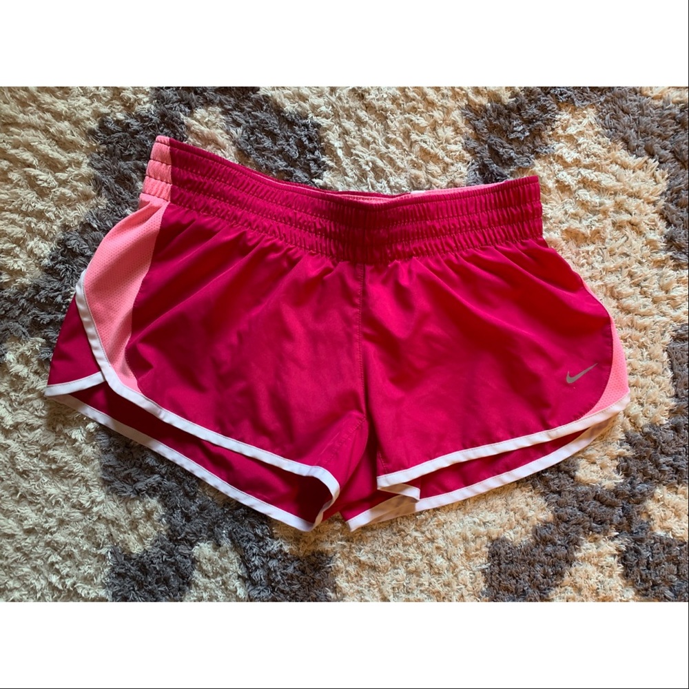 💪🏼 Nike Dri-fit running shorts!